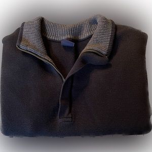 Men’s Black XL Gap Quarter zip with gray trim